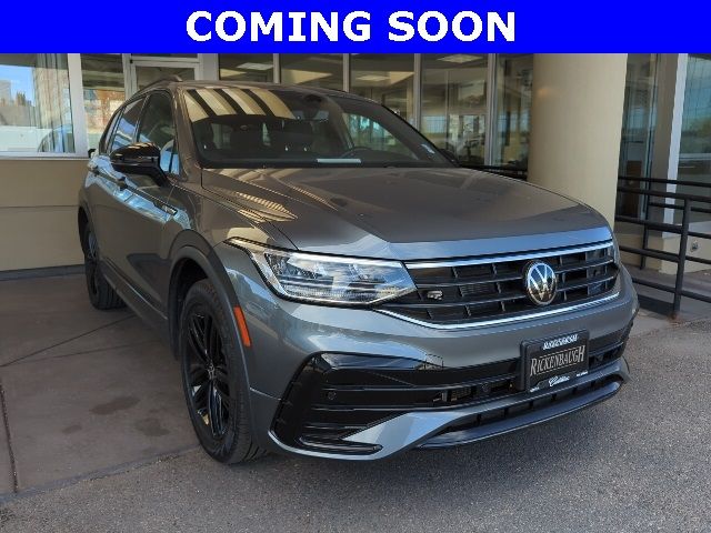 2022 Volkswagen Tiguan SE R-Line Black