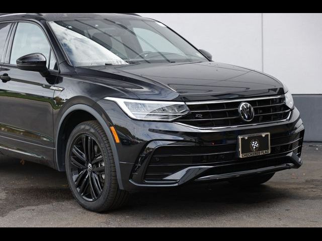 2022 Volkswagen Tiguan SE R-Line Black