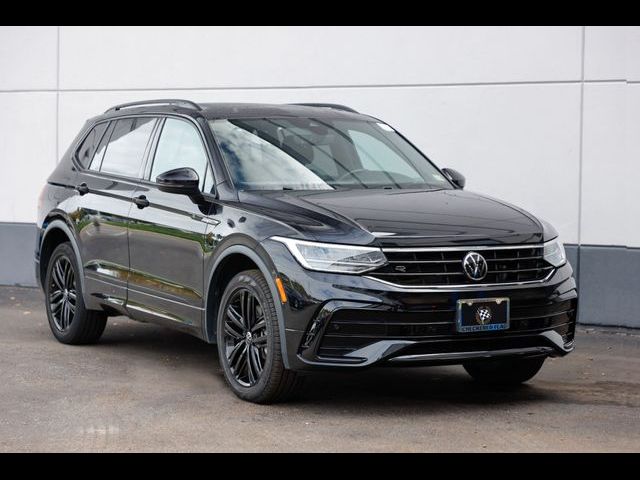 2022 Volkswagen Tiguan SE R-Line Black