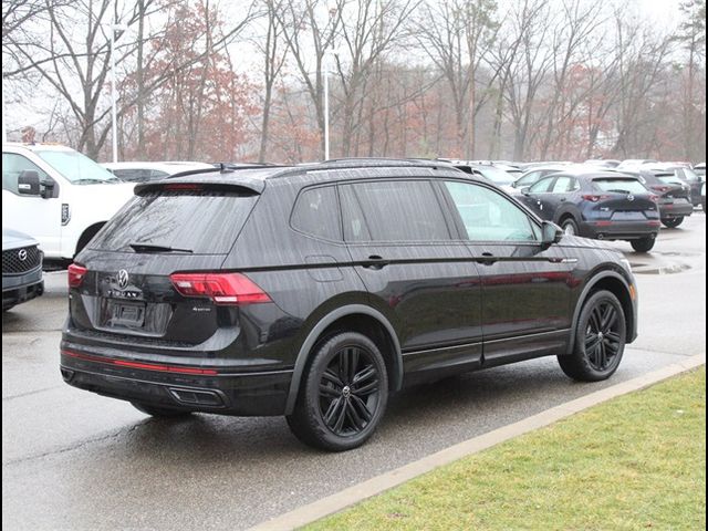 2022 Volkswagen Tiguan SE R-Line Black