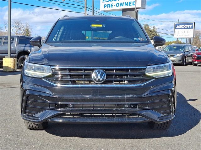 2022 Volkswagen Tiguan SE R-Line Black