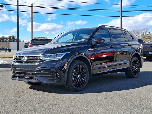 2022 Volkswagen Tiguan SE R-Line Black