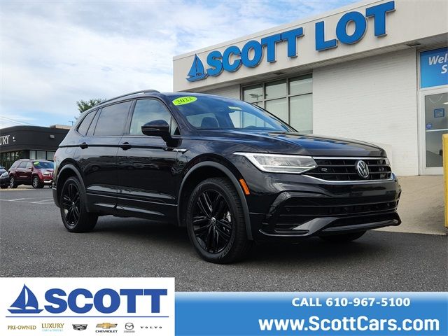 2022 Volkswagen Tiguan SE R-Line Black