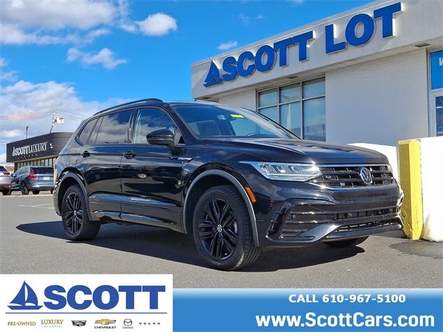 2022 Volkswagen Tiguan SE R-Line Black