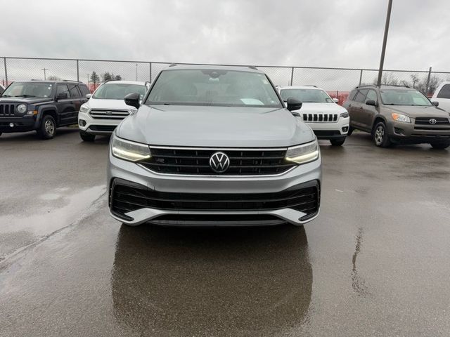 2022 Volkswagen Tiguan SE R-Line Black