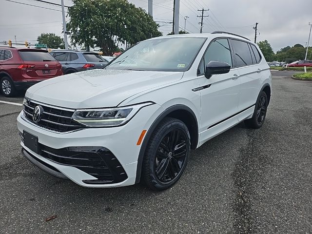 2022 Volkswagen Tiguan SE R-Line Black