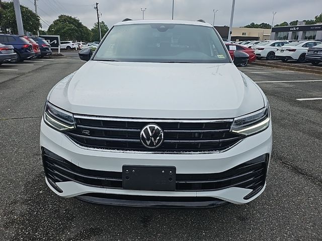 2022 Volkswagen Tiguan SE R-Line Black