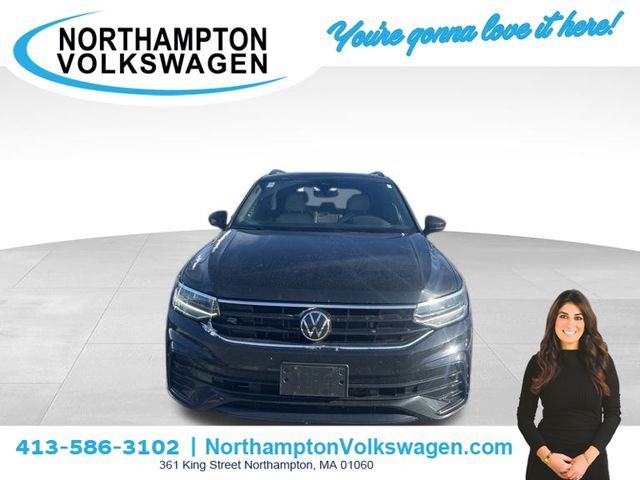 2022 Volkswagen Tiguan SE R-Line Black