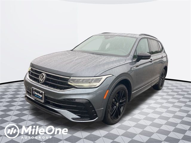 2022 Volkswagen Tiguan SE R-Line Black