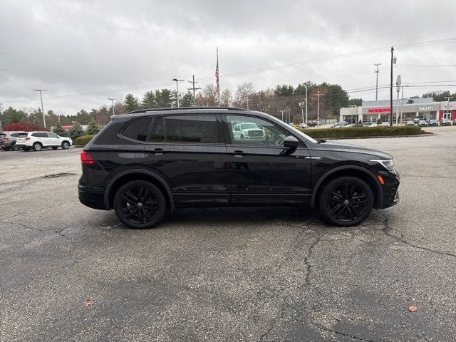 2022 Volkswagen Tiguan SE R-Line Black