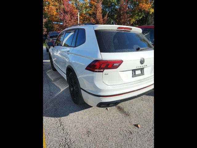 2022 Volkswagen Tiguan SE R-Line Black