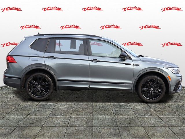 2022 Volkswagen Tiguan SE R-Line Black