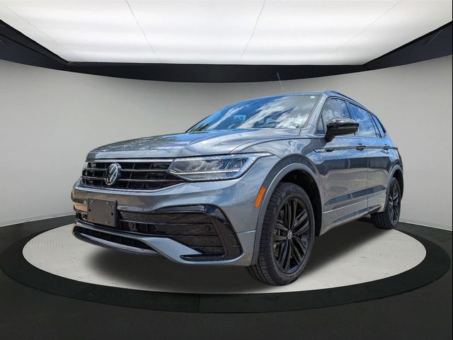 2022 Volkswagen Tiguan SE R-Line Black