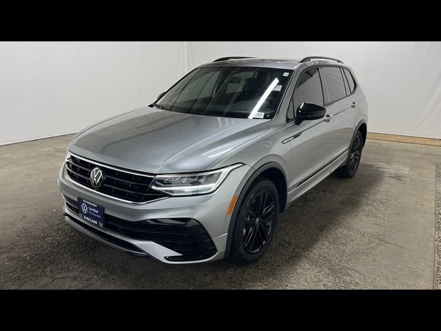 2022 Volkswagen Tiguan SE R-Line Black