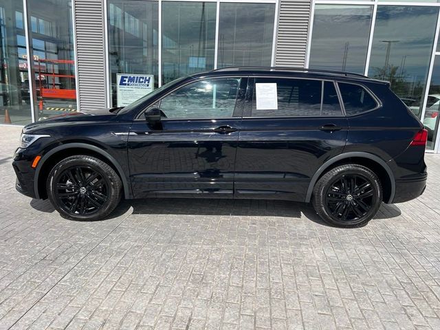 2022 Volkswagen Tiguan SE R-Line Black