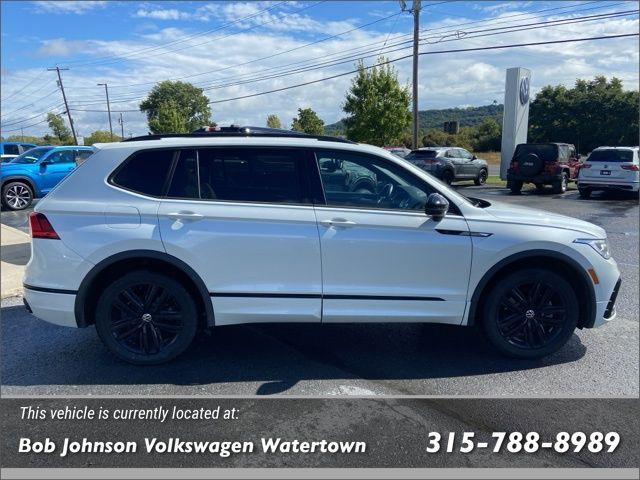 2022 Volkswagen Tiguan SE R-Line Black