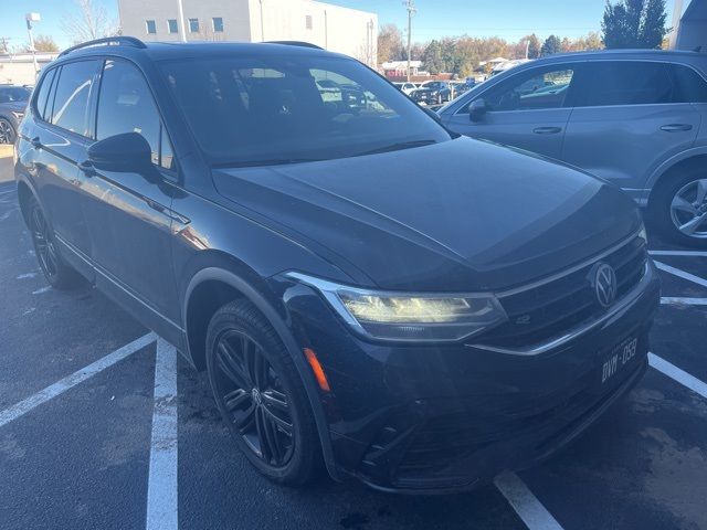 2022 Volkswagen Tiguan SE R-Line Black