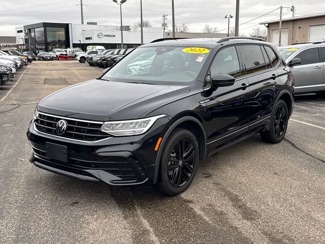 2022 Volkswagen Tiguan SE R-Line Black