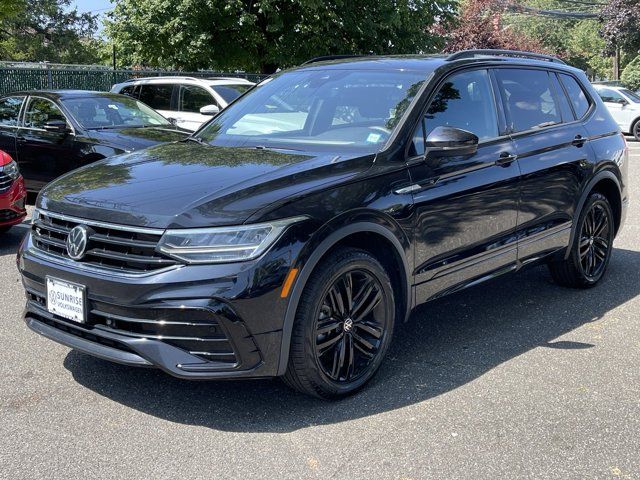 2022 Volkswagen Tiguan SE R-Line Black