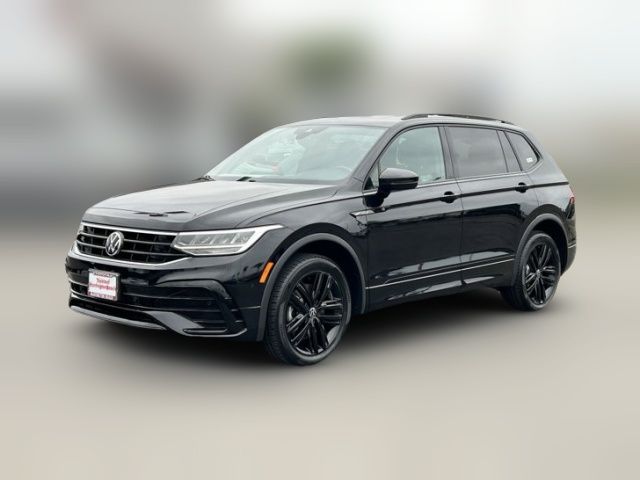 2022 Volkswagen Tiguan SE R-Line Black