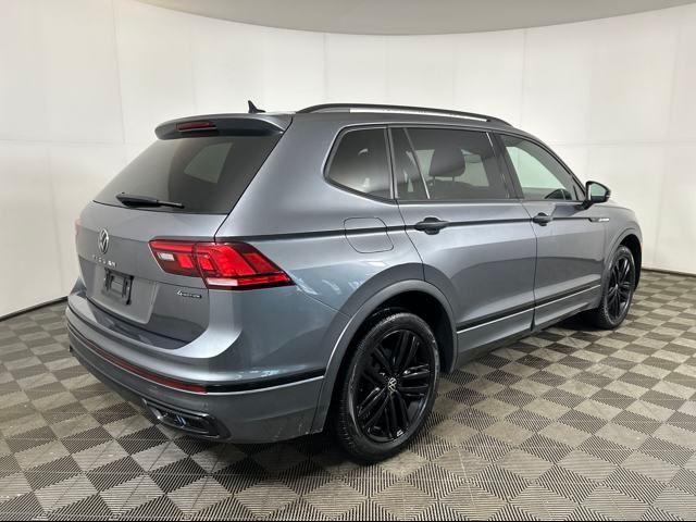 2022 Volkswagen Tiguan SE R-Line Black