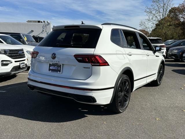 2022 Volkswagen Tiguan SE R-Line Black