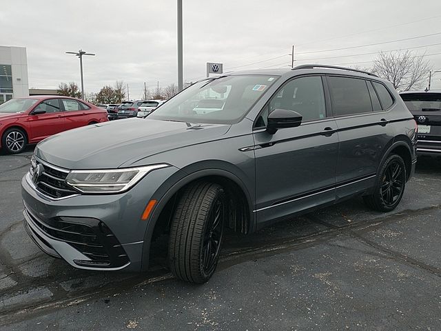 2022 Volkswagen Tiguan SE R-Line Black