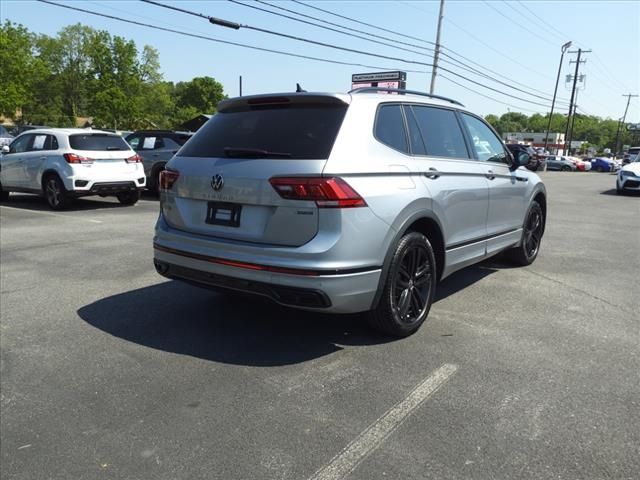 2022 Volkswagen Tiguan SE R-Line Black