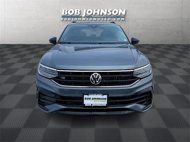 2022 Volkswagen Tiguan SE R-Line Black