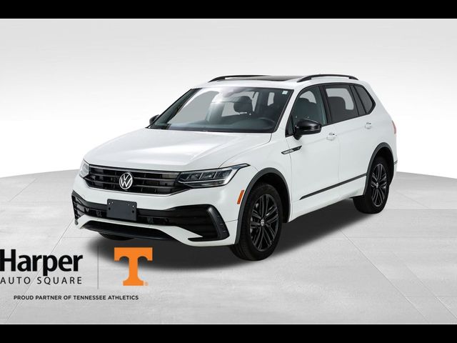 2022 Volkswagen Tiguan SE R-Line Black