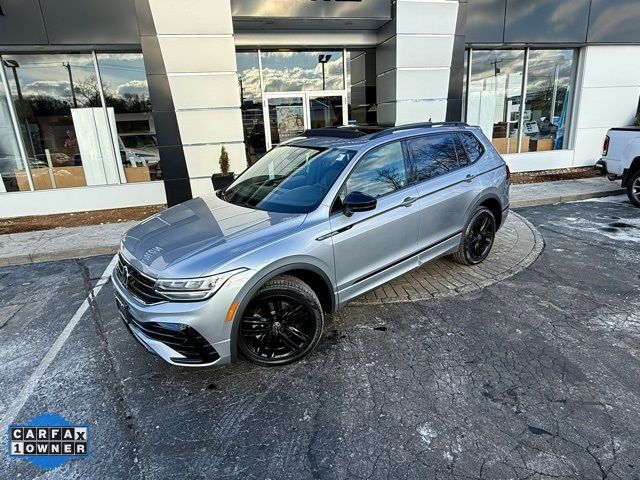 2022 Volkswagen Tiguan SE R-Line Black