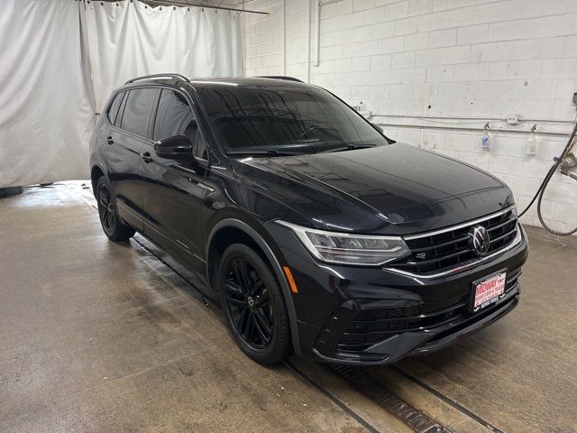 2022 Volkswagen Tiguan SE R-Line Black