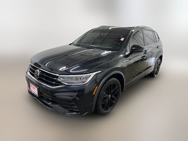 2022 Volkswagen Tiguan SE R-Line Black