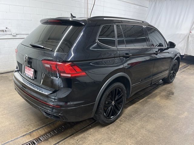 2022 Volkswagen Tiguan SE R-Line Black