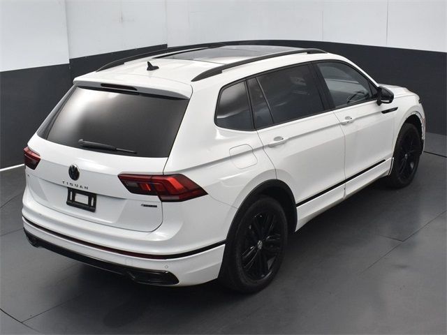 2022 Volkswagen Tiguan SE R-Line Black