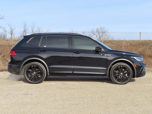 2022 Volkswagen Tiguan SE R-Line Black