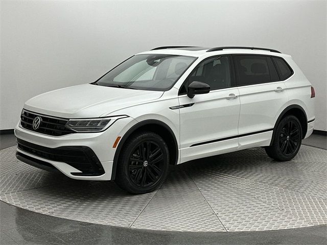 2022 Volkswagen Tiguan SE R-Line Black