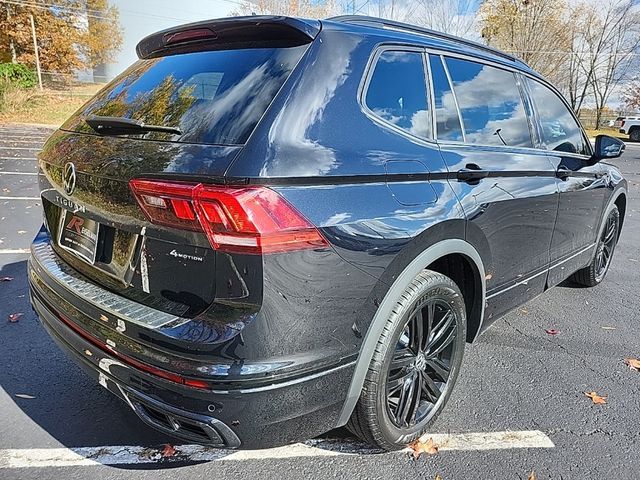 2022 Volkswagen Tiguan SE R-Line Black