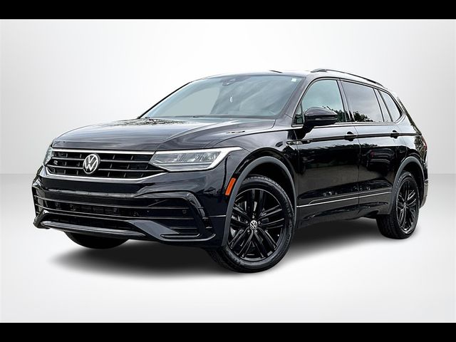 2022 Volkswagen Tiguan SE R-Line Black