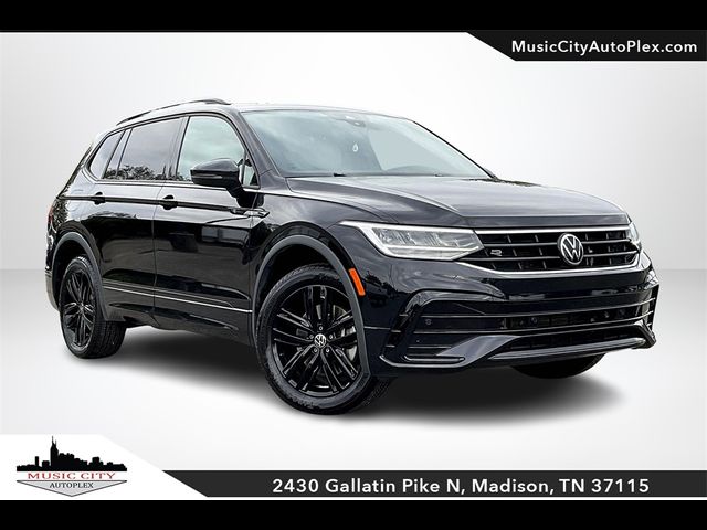 2022 Volkswagen Tiguan SE R-Line Black