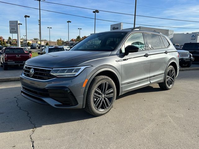 2022 Volkswagen Tiguan SE R-Line Black