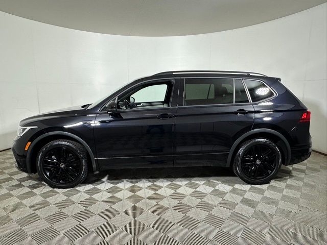 2022 Volkswagen Tiguan SE R-Line Black