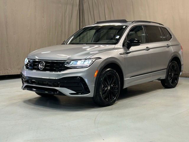 2022 Volkswagen Tiguan SE R-Line Black