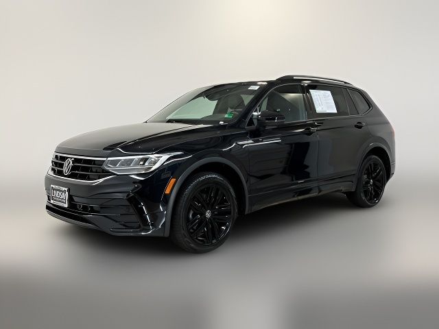 2022 Volkswagen Tiguan SE R-Line Black