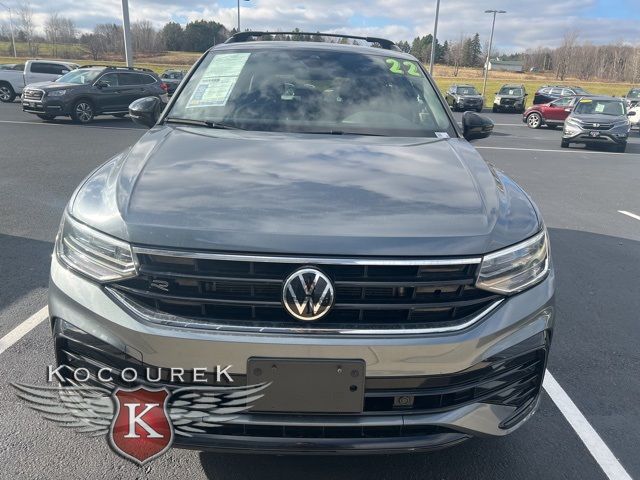 2022 Volkswagen Tiguan SE R-Line Black