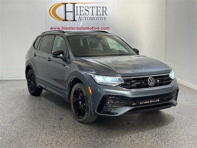 2022 Volkswagen Tiguan SE R-Line Black