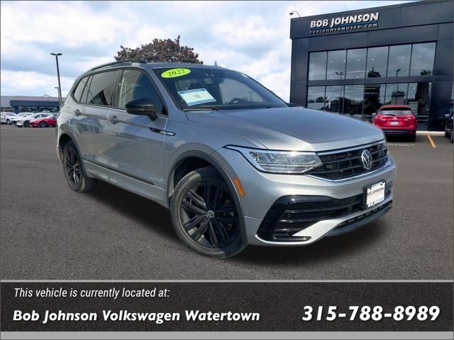 2022 Volkswagen Tiguan SE R-Line Black