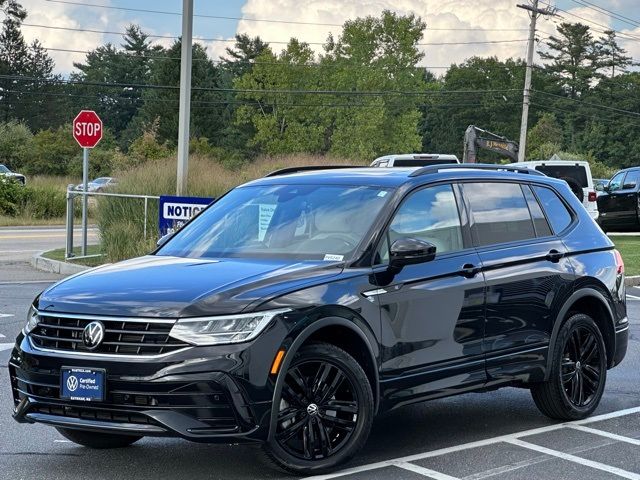 2022 Volkswagen Tiguan SE R-Line Black