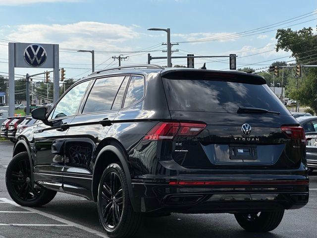 2022 Volkswagen Tiguan SE R-Line Black