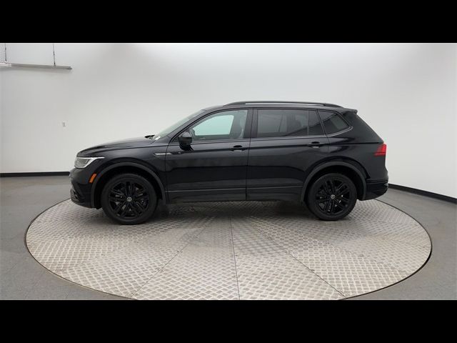 2022 Volkswagen Tiguan SE R-Line Black